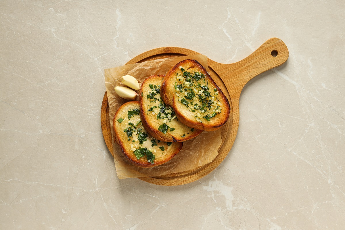 Tasty,Toasts,With,Garlic,,Homemade,Products,Appetizer