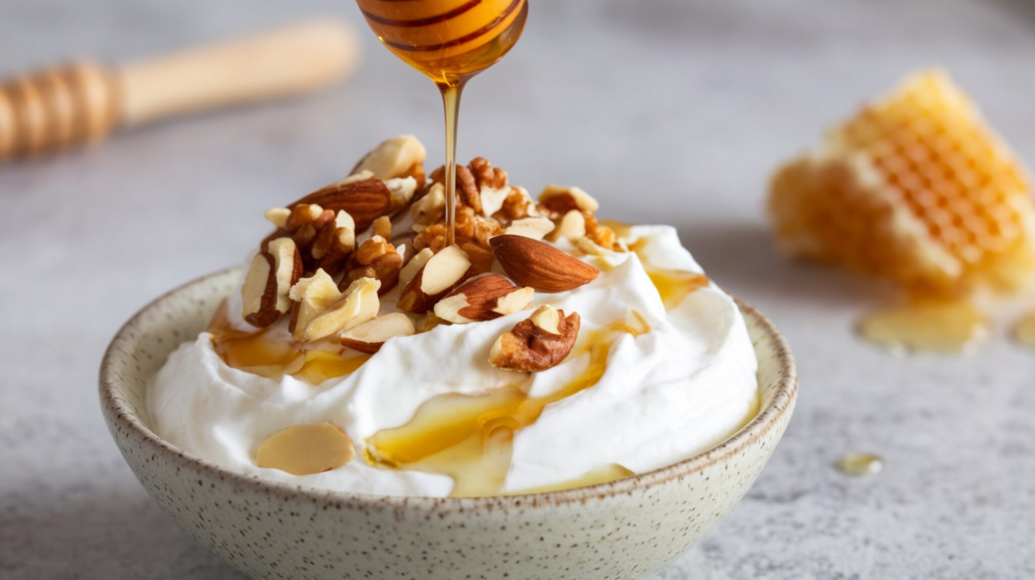Chilled,Greek,Yogurt,With,Honey