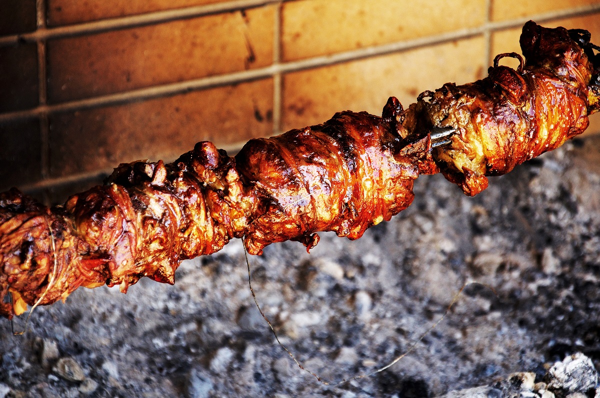 Traditional,Homemade,Lamb,On,Barbeque,For,Easter