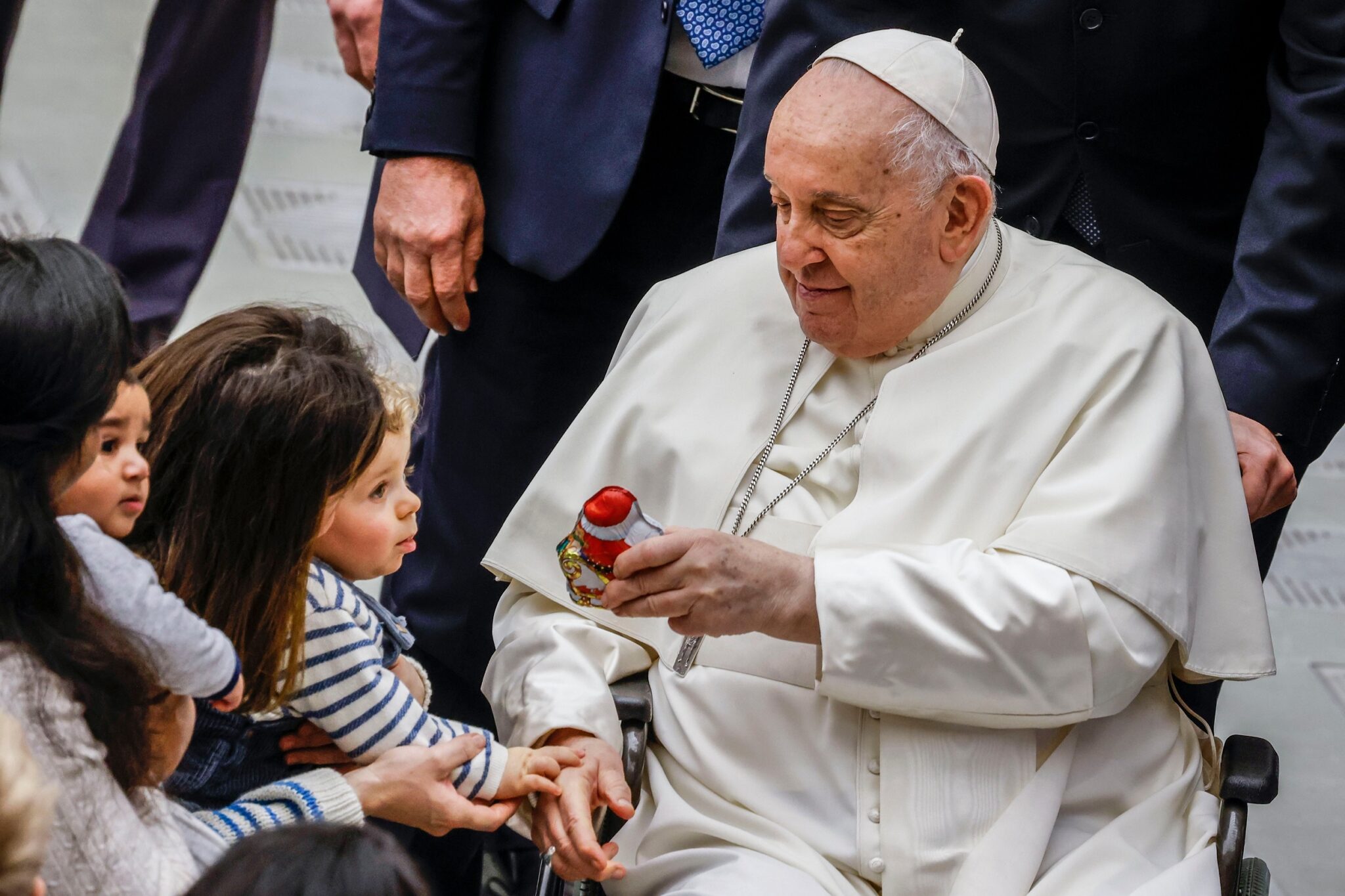 Pope,Francis,Gives,A,Chocolate,Santa,Claus,To,A,Child