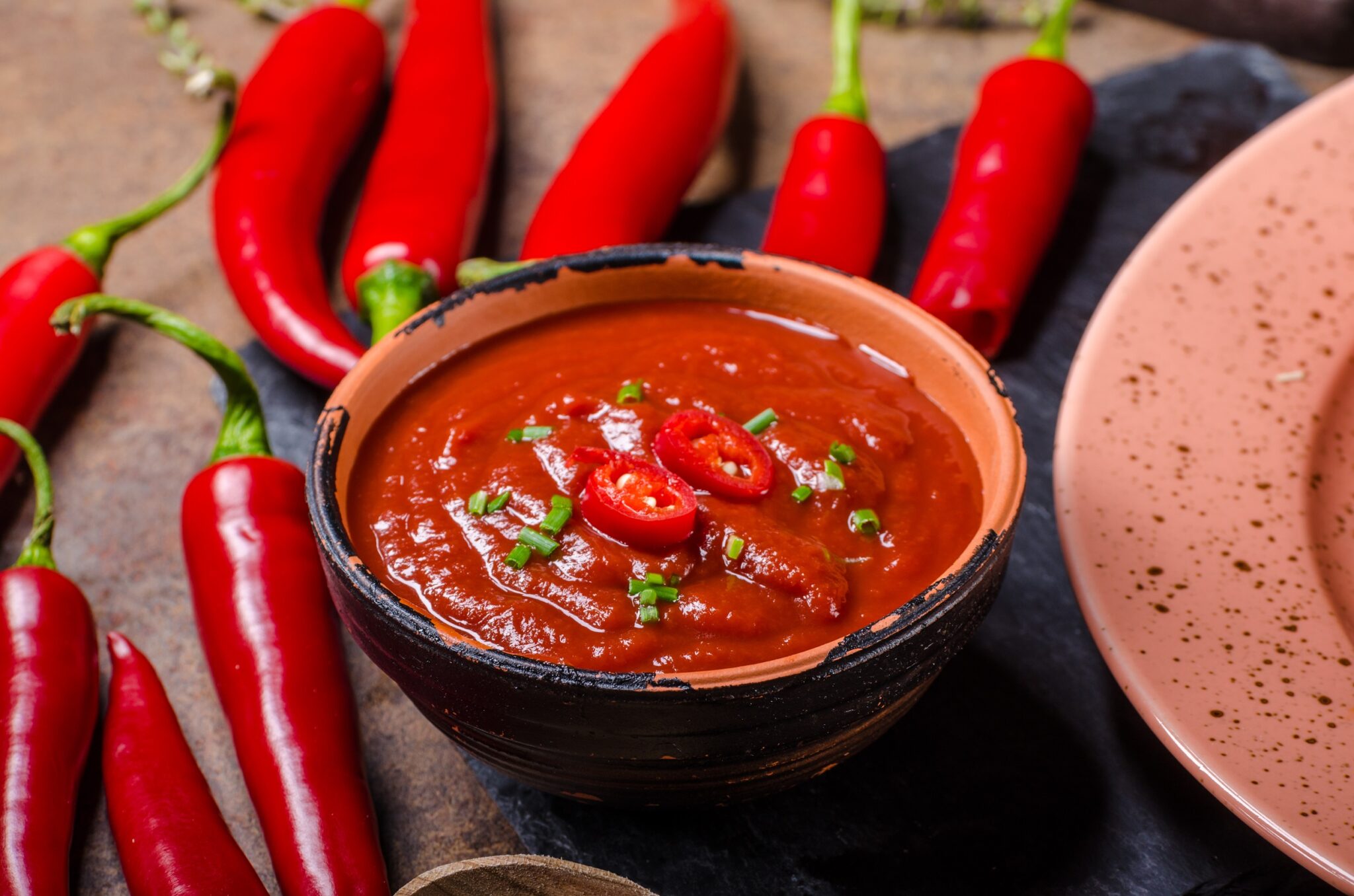 Chicken,Hot,Wings,With,Homemade,Sriracha,Sauce