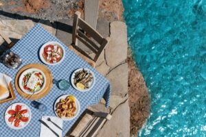 Πώς να απολαύσετε το φαγητό χωρίς τύψεις το καλοκαίρι