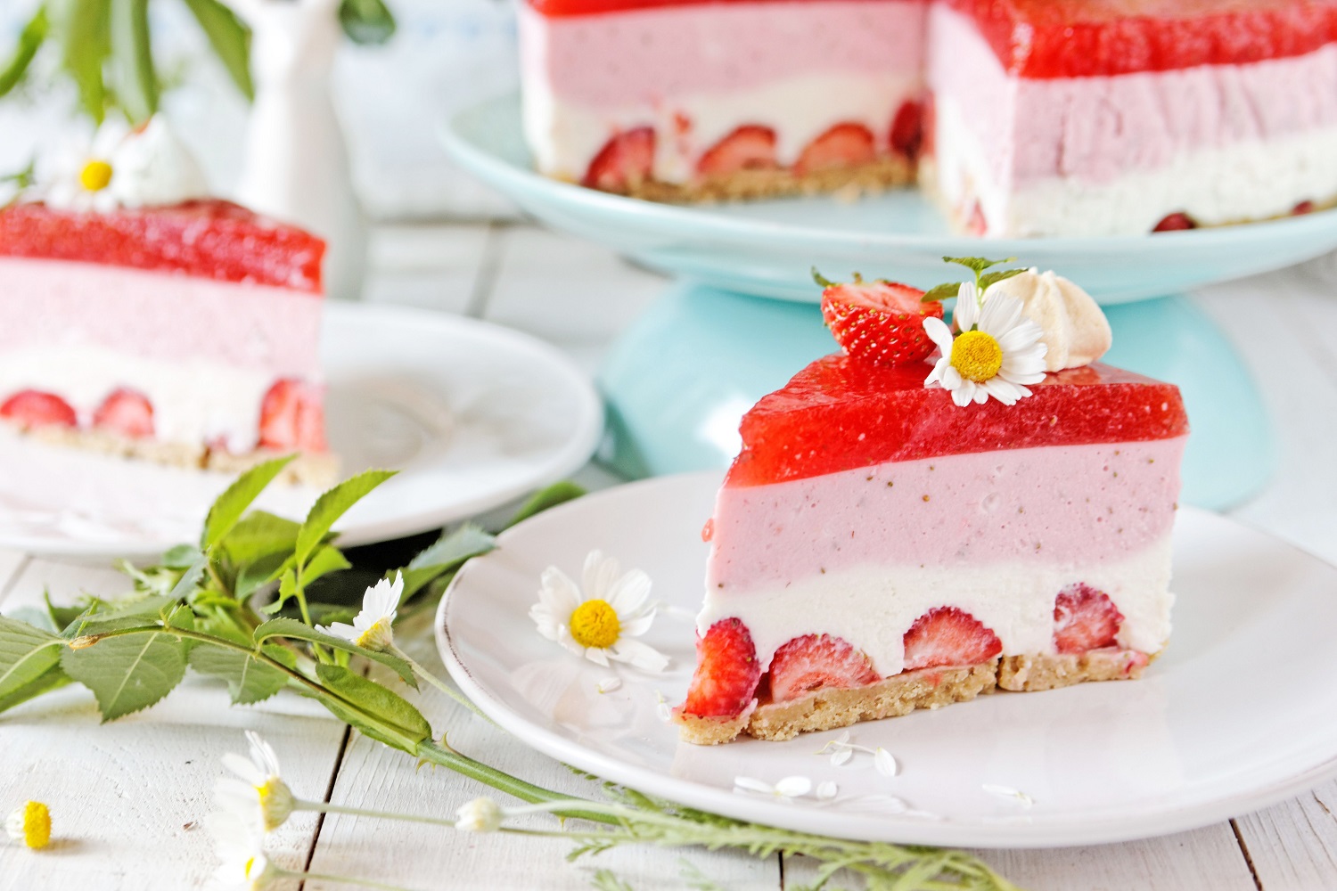 No,Bake,Strawberry,Cheesecake,With,Jello