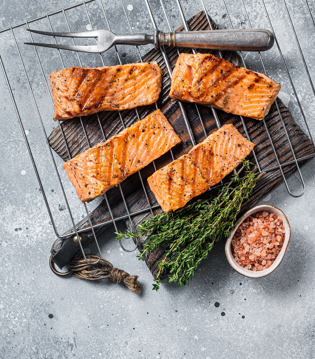 Grilled,Salmon,Fillets,Steaks,With,Salt,Pepper,And,Herb,On