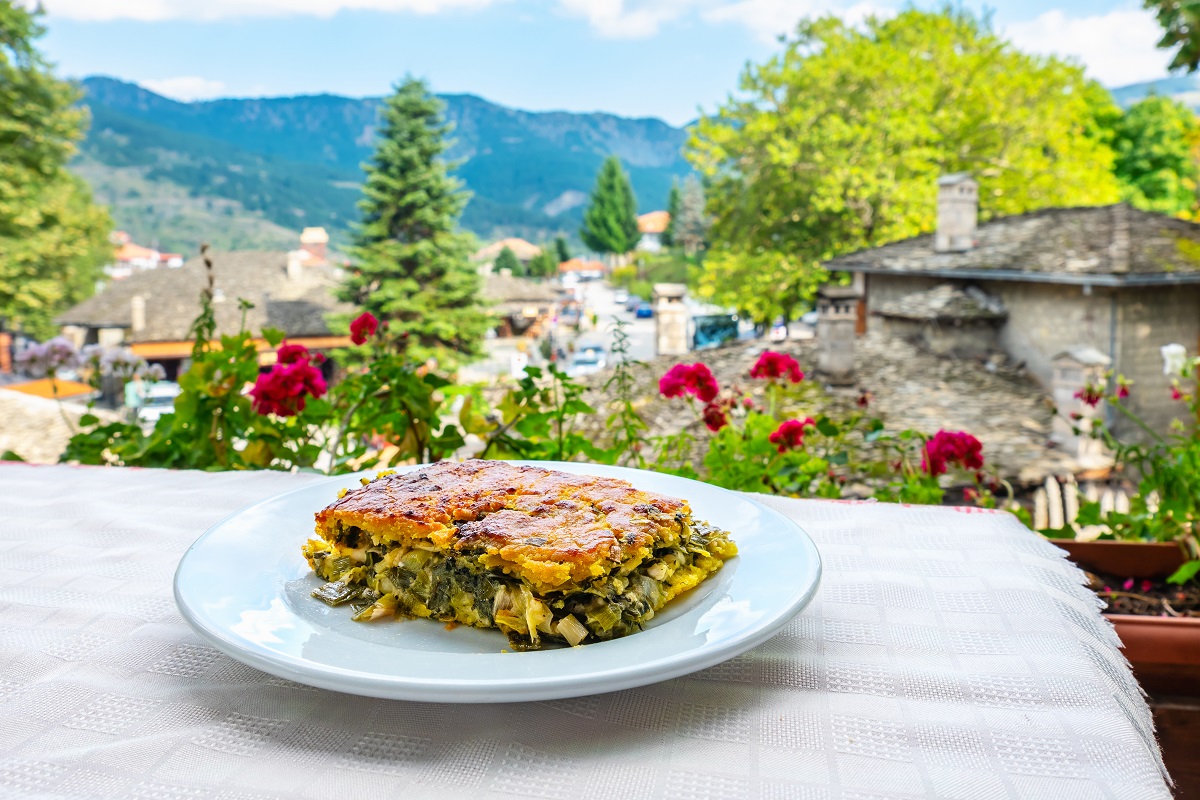Dish,With,Traditional,Greek,Spinach,Pie,-,Spanakopita.,Metsovo,,Epirus,