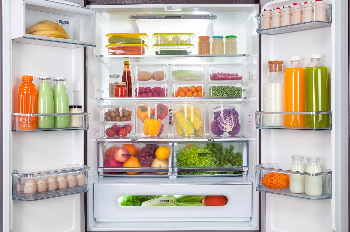 Plastic,Containers,With,Different,Fruits,And,Vegetables,In,A,Open