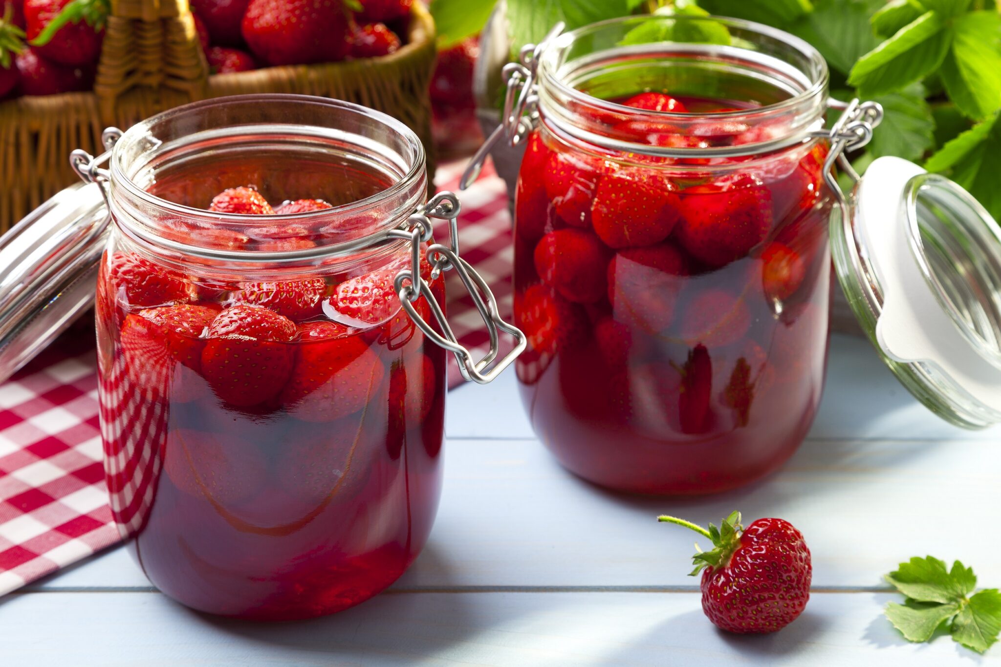 Homemade,Preserves,,Prepare,Compote,Of,Strawberries.