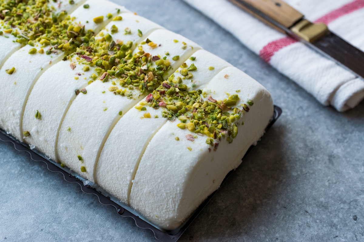 Turkish,Maras,Vanilla,Ice,Cream,With,Pistachio,Powder