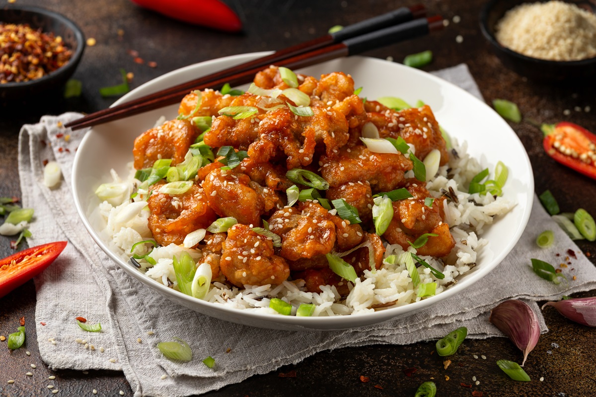 Asian,Crispy,Sweet,Sesame,Chicken,With,Basmati,,Wild,Rice,And