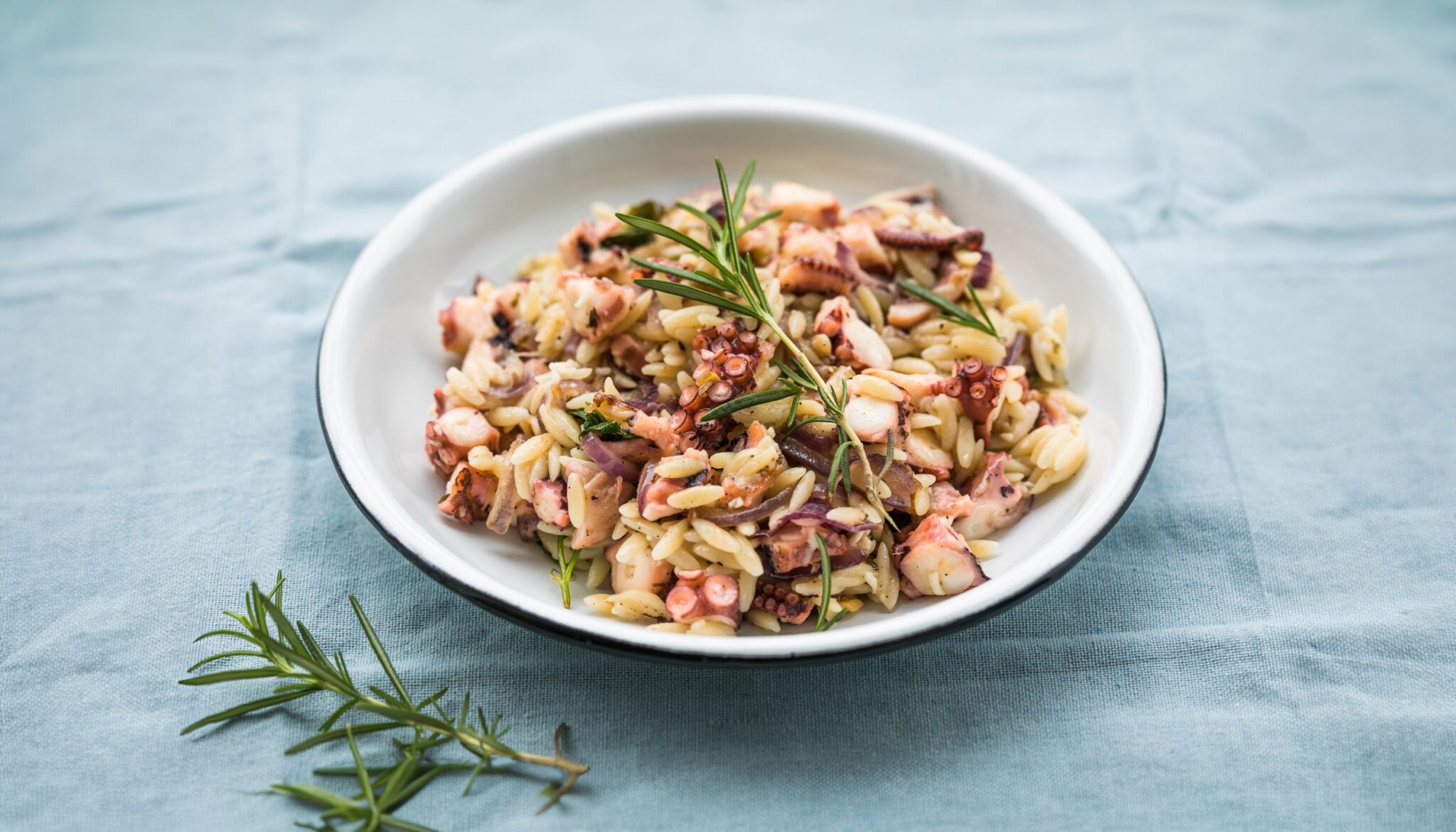 Fresh,And,Tasty,True,Greek,Kritharaki,With,Octopus