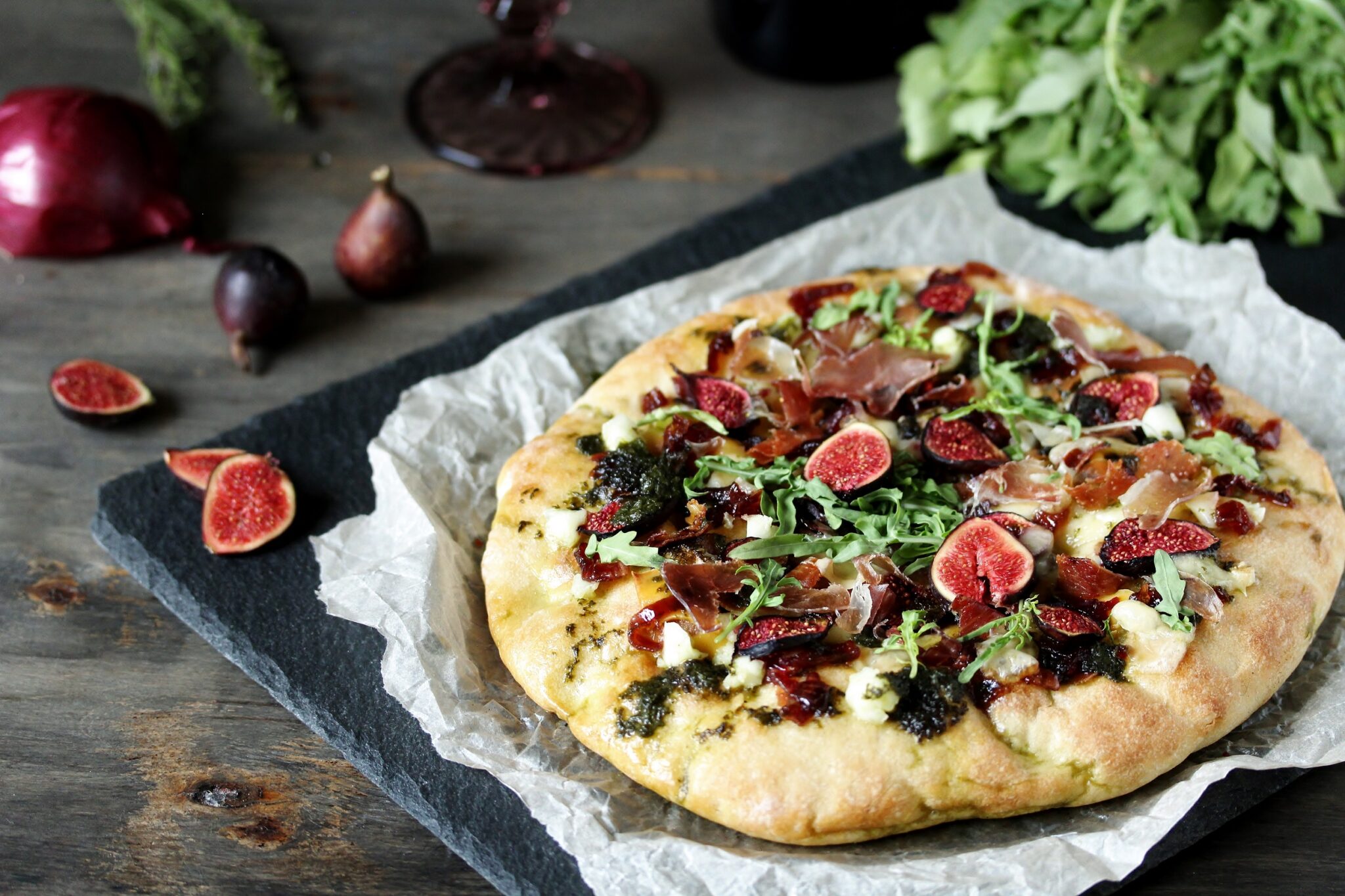 Pizza,With,Figs,And,Prosciutto.,Different,Cheeses,And,Gorgonzola,,Basil