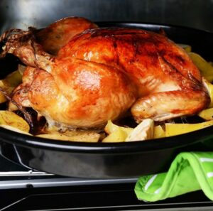 Delicious,Baked,Chicken,In,Oven,Close-up