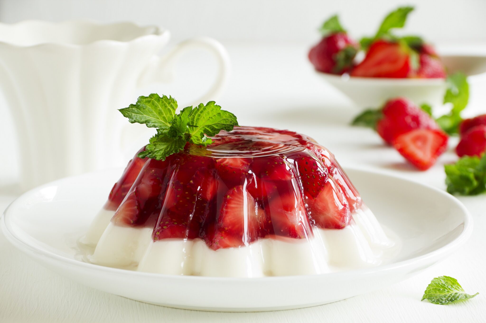 Jelly,With,Strawberries,And,Cream.