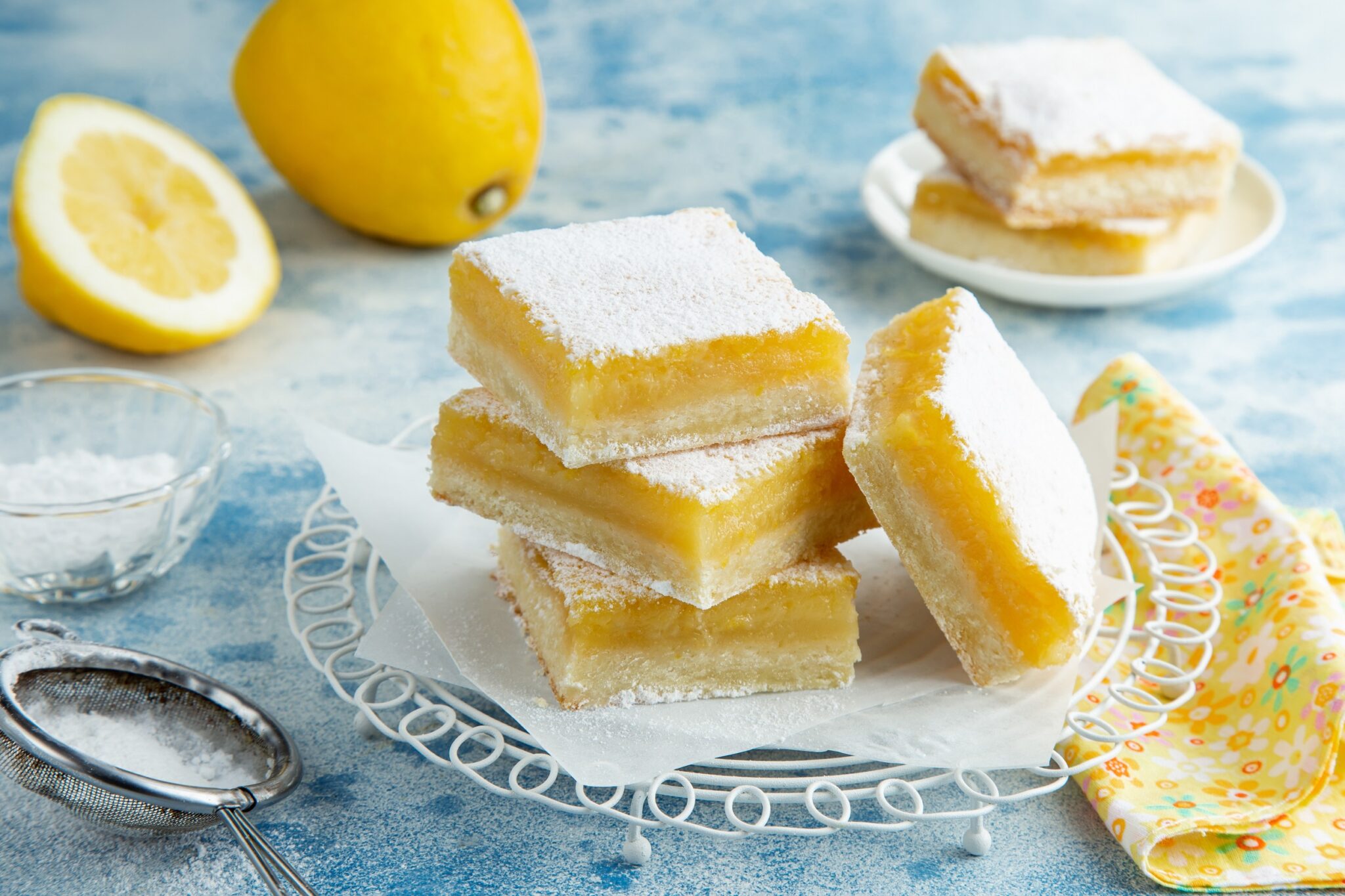 Freshly,Baked,Lemon,Bars,,Selective,Focus