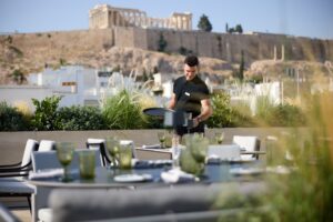 Acropolis Secret: Μεσογειακή κουζίνα με απίστευτη θέα στον Παρθενώνα