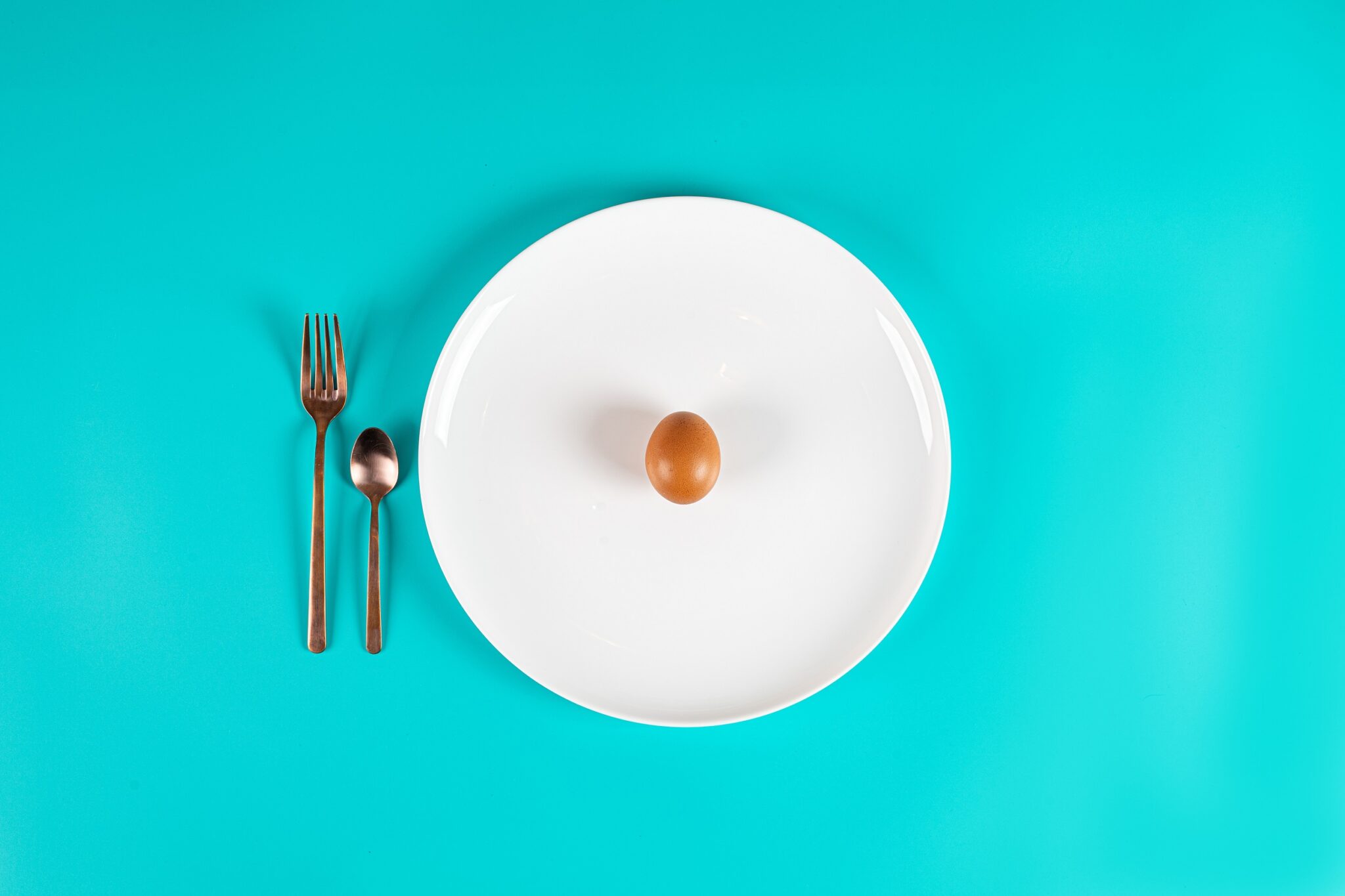 Egg,Minimal,Photography,In,Two,Colours,Background.