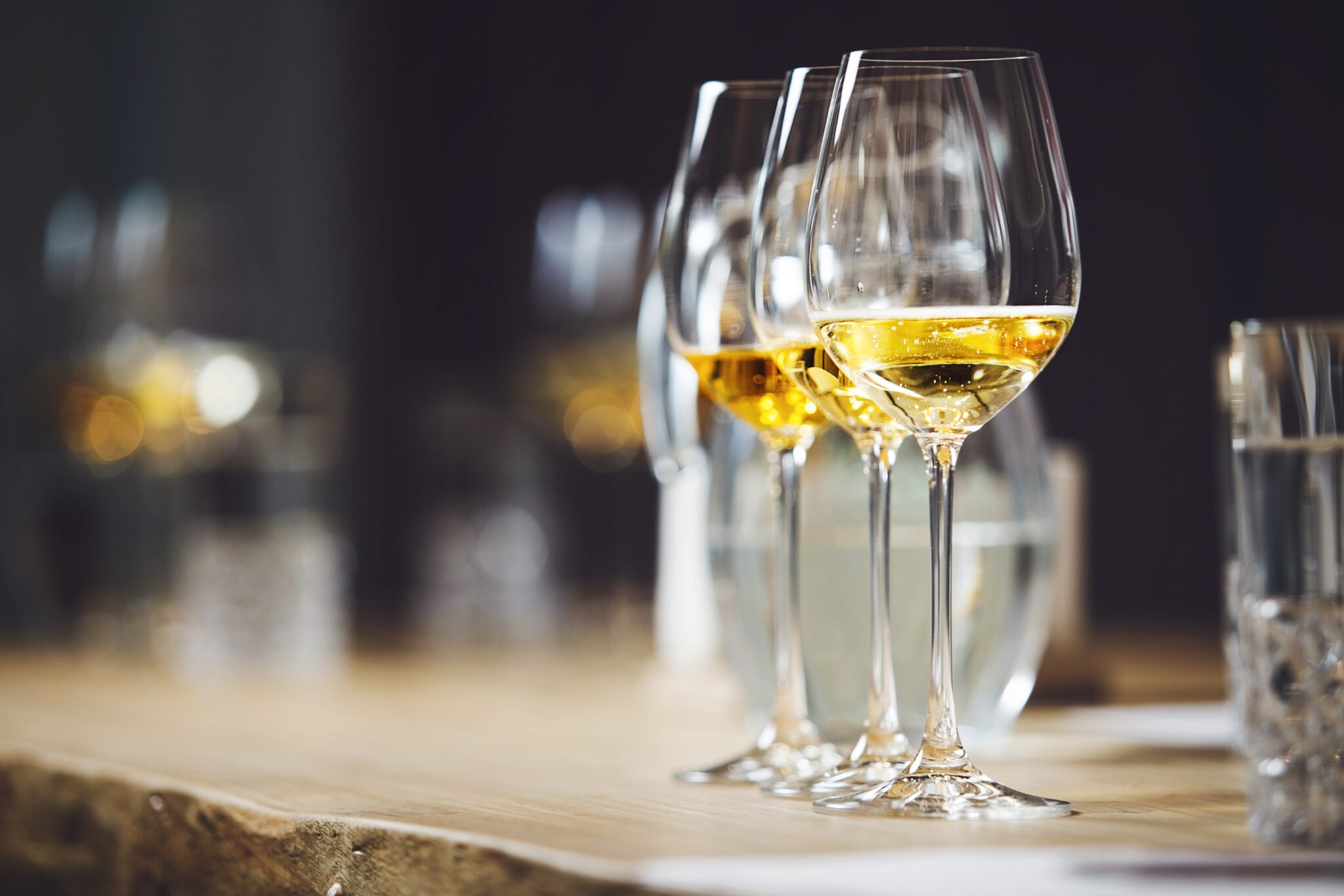 White,Wines,In,Glasses,On,Table,,Sommelier,Tasting,Preparation.,White