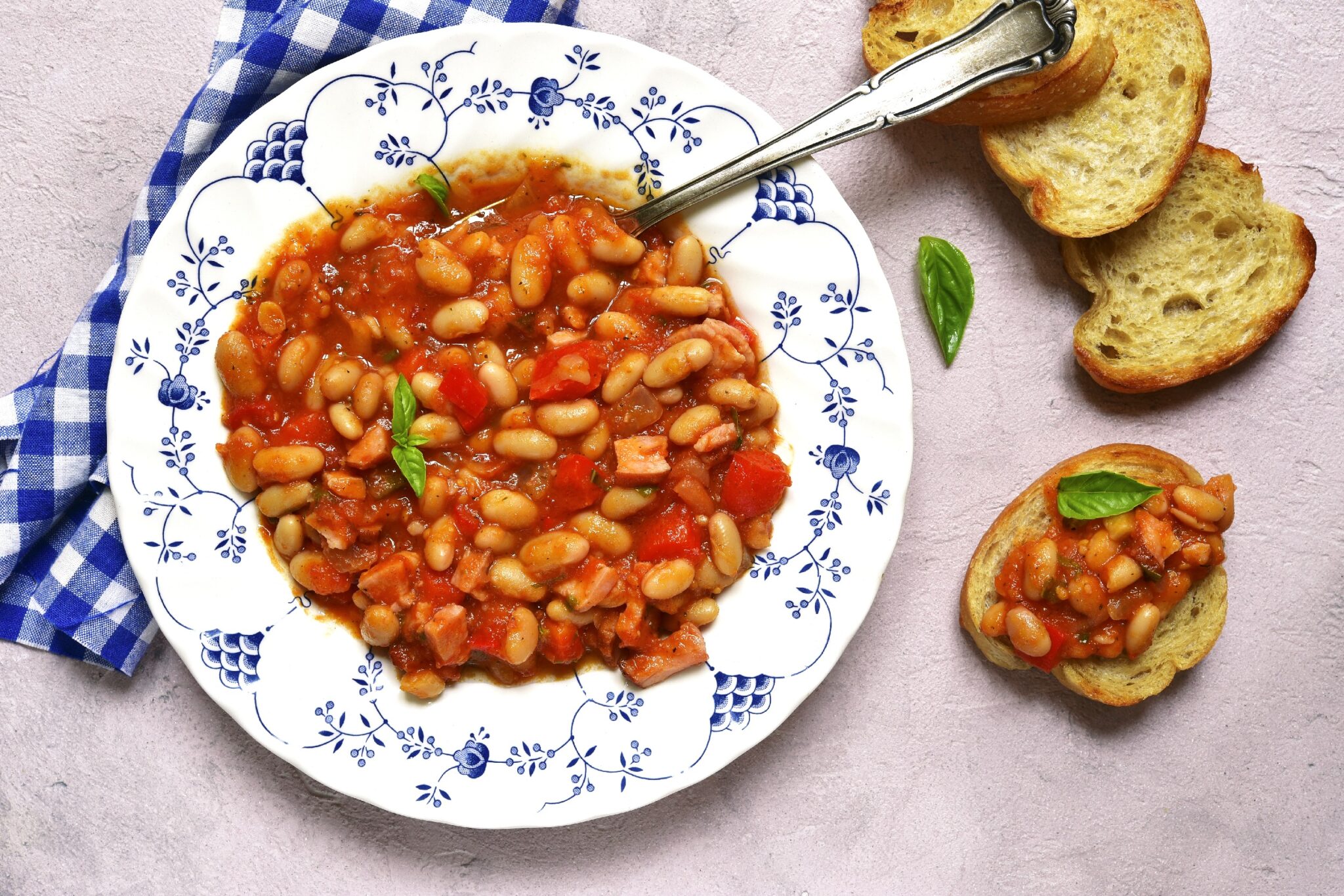 Stewed,Bean,With,Smoked,Ham,In,A,Tomato,Sauce,In