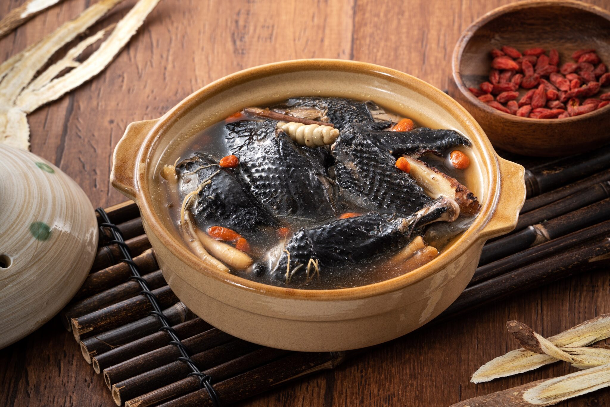 Delicoius,Silky,Chicken,,Black-boned,Chicken,Soup,With,Chinese,Herbal,Medicine.