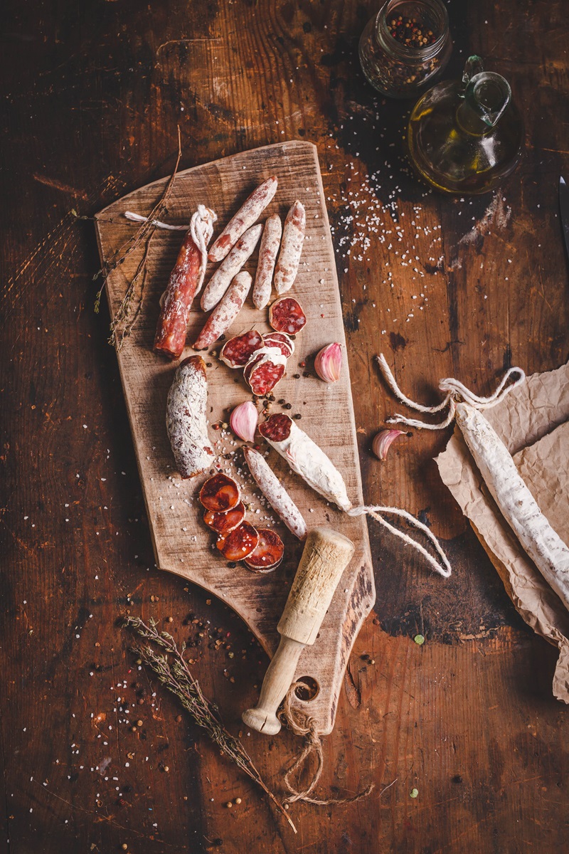 Typical,Traditional,Spanish,Smoked,Salamis,And,Sausage,Served,On,Rustic