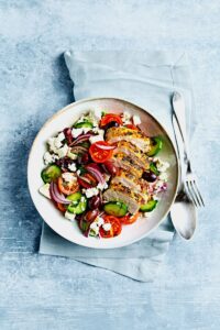 Γιατί όλοι στο εξωτερικό μιλούν για τα Greek Bowls, το πιο νόστιμο «εργασιακό» lunch της χρονιάς
