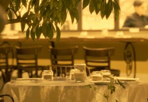 Osteria Mamma: Πληθωρική ιταλική κουζίνα σε κινηματογραφικό σκηνικό