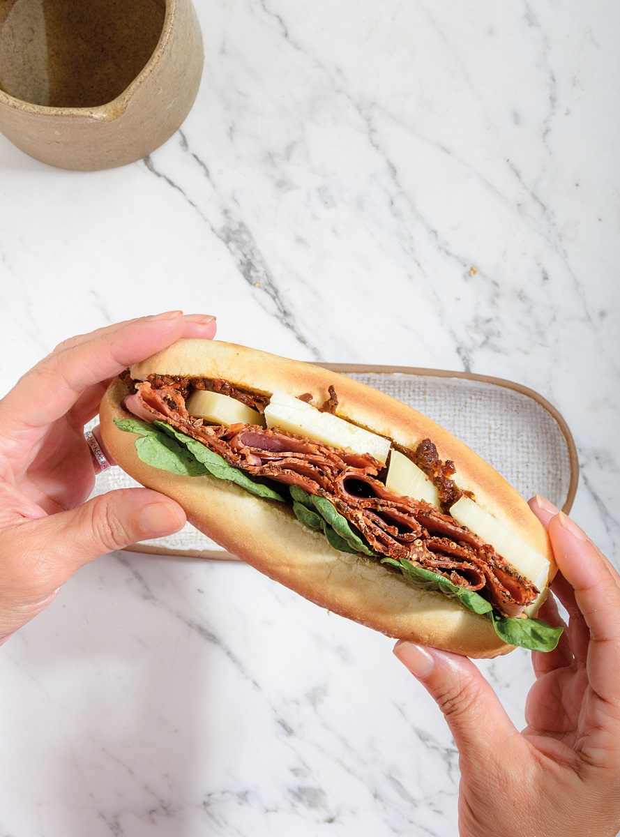 santouits_pastrami_anoigma