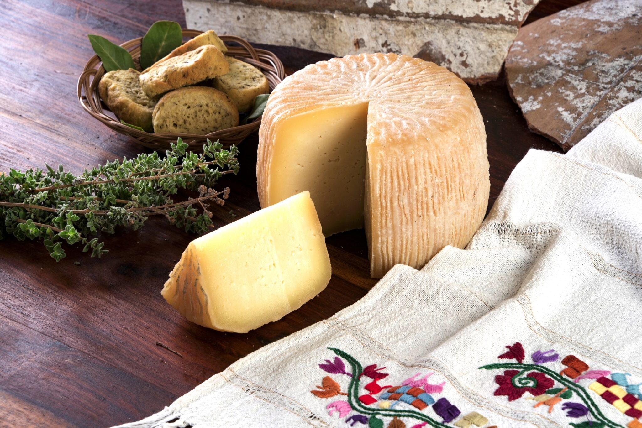 Traditional,Cretan,Delicacies,Cheese,,Rusks,And,Raki.