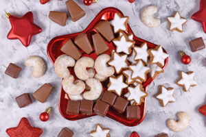 Plate,With,Traditional,German,Christmas,Sweets,Like,Cinnamon,Star,Cookies,