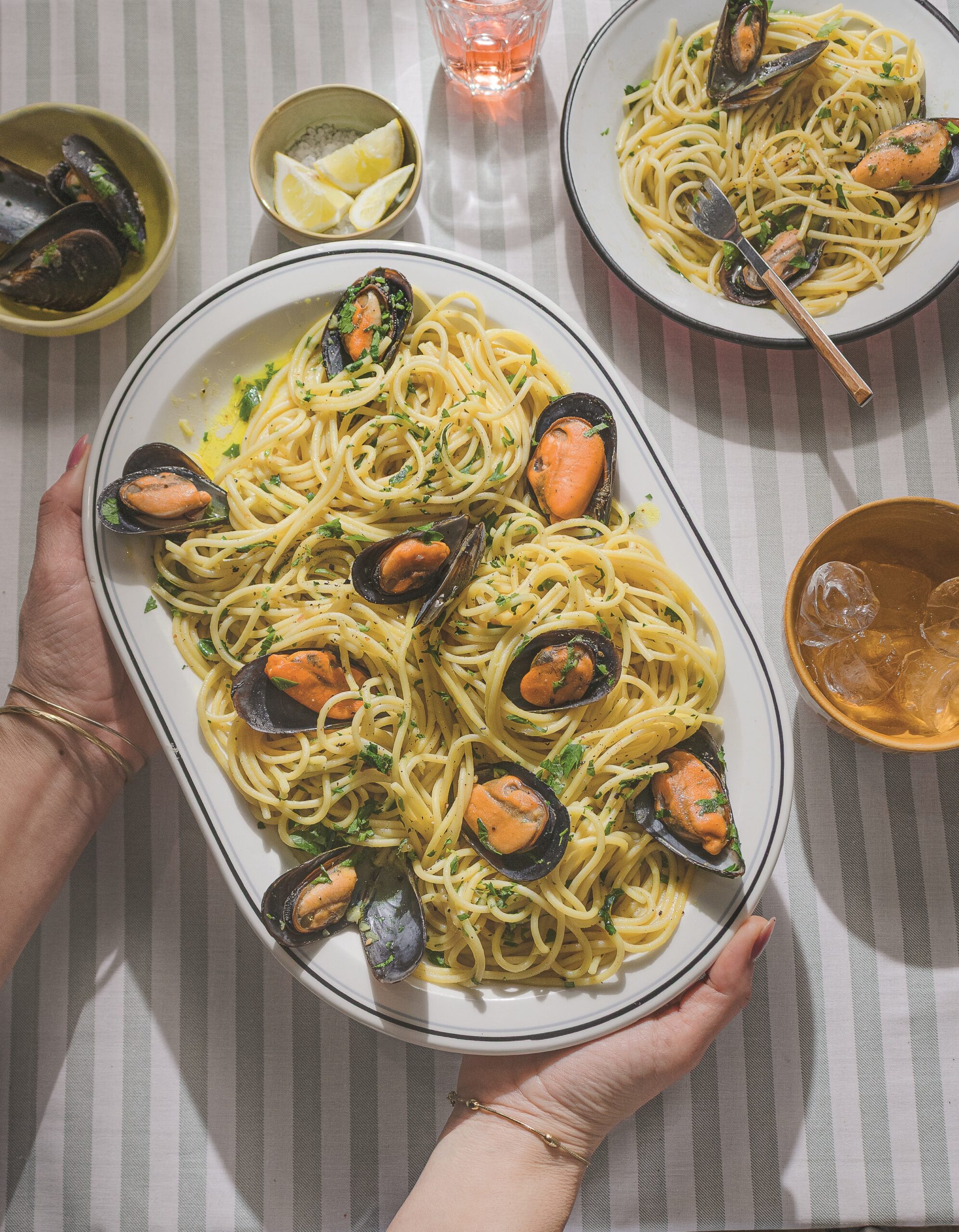 Midomakaronada_anoigma