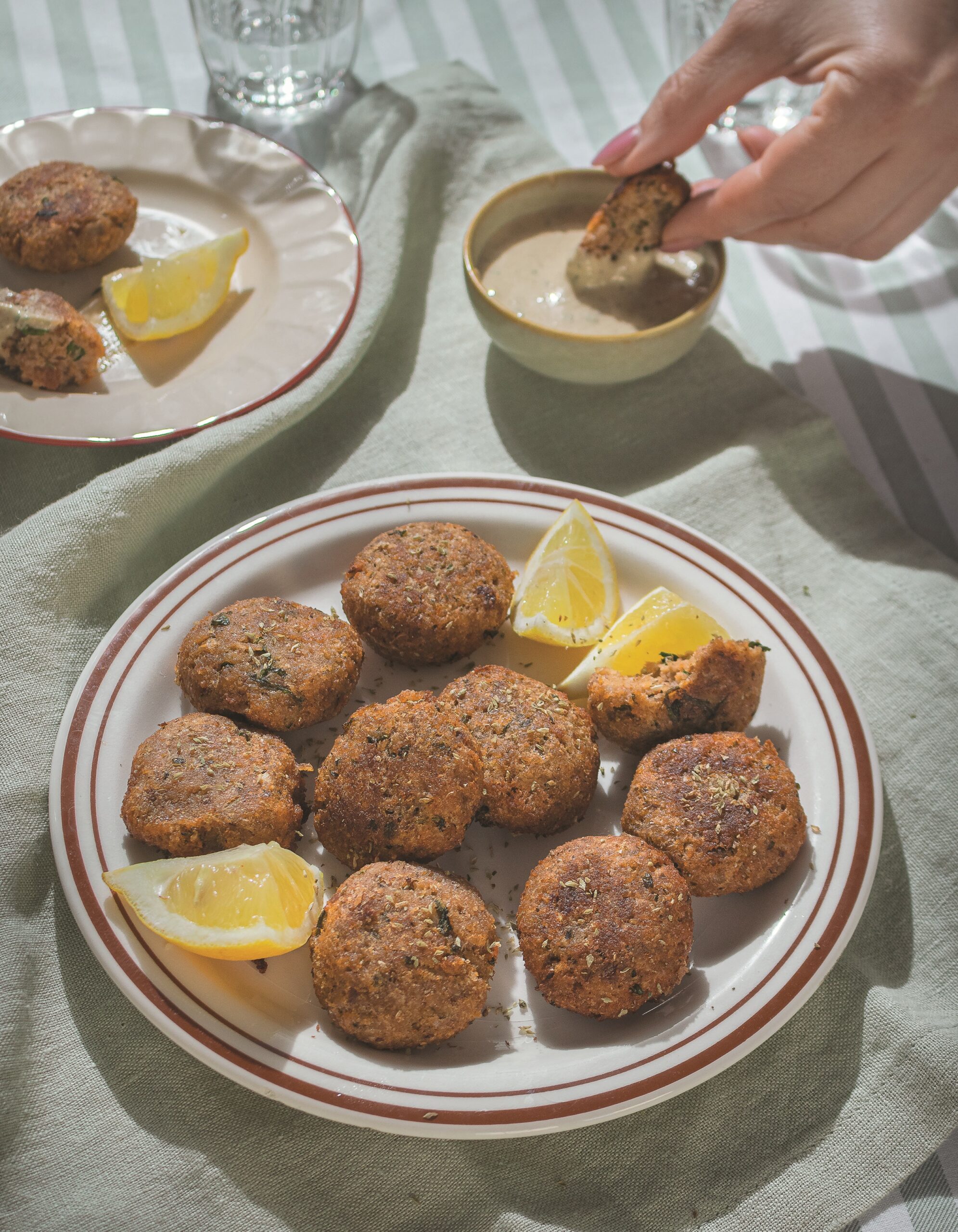 Riganokeftedes_anoigma