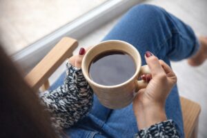 Americano vs καφές φίλτρου: Ποιες είναι οι διαφορές τους αν και μοιάζουν στο ποτήρι
