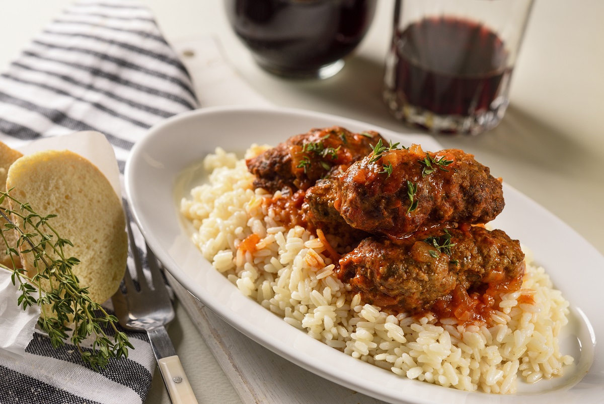 Smyrna,Style,Soutzoukakia,In,Rich,Tomato,Sauce,,Traditional,Greek,Asia