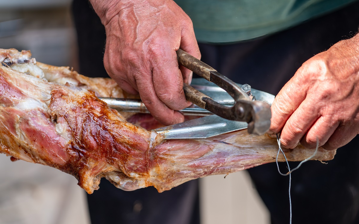 The,Soulva.,A,Very,Popular,Greek,Custom,Especially,Connected,With