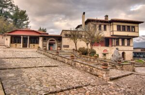 Φρόντζου Πολιτεία: Με αφετηρία την ηπειρώτικη παράδοση