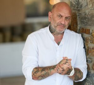 Δημήτρης Κατριβέσης: «Στο Salt House θέλω να γεύεστε την Κέα, όχι την τεχνική»