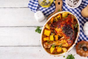 Με κοτόπουλο από σαλάτα μέχρι τον φούρνο: Ένα πλήρες μενού για όλο το Σαββατοκύριακο