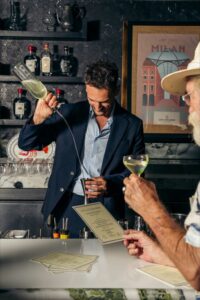 Νίκος Ταχμάζης: Η ελληνική φύση γίνεται cocktail στο Avra Bar
