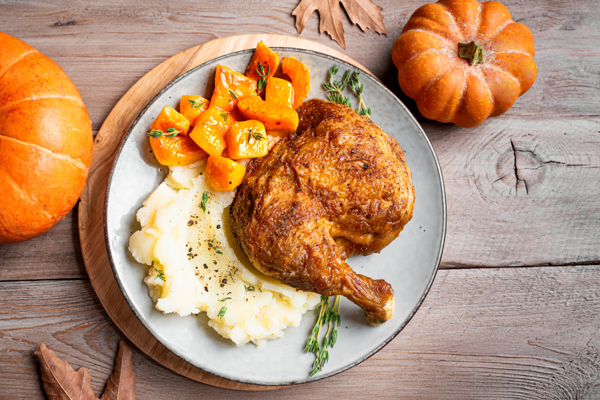 Roasted,Chicken,Quarter,With,Glazed,Pumpkin,,Herbs,And,Mashed,Potato