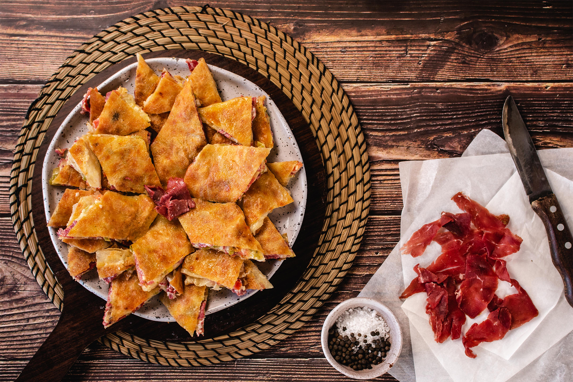 Puff,Pastery,Pie,With,Pastrami