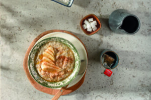 Porridge με γάλα, μπανάνα, μέλι και κανέλα